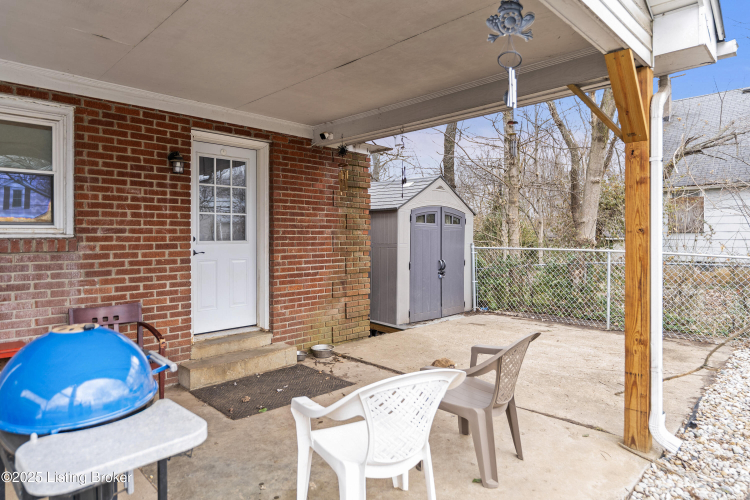 Listing Image 5
