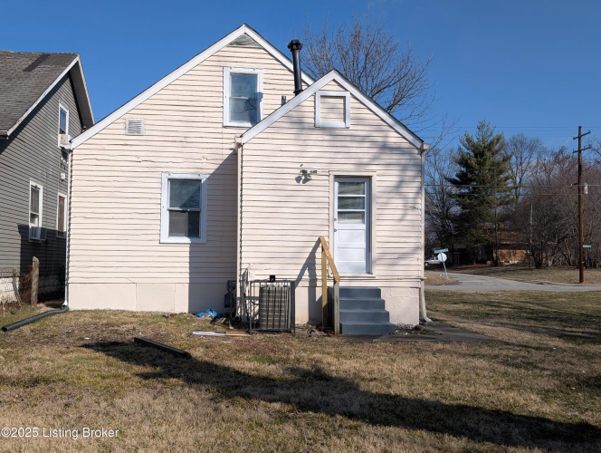 Listing Image 8