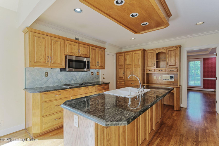 Listing Image 22