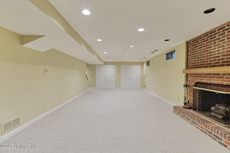 Listing Image 48