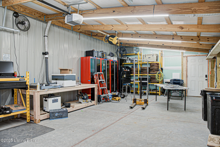 Listing Image 28