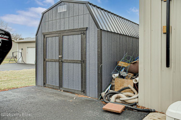 Listing Image 30
