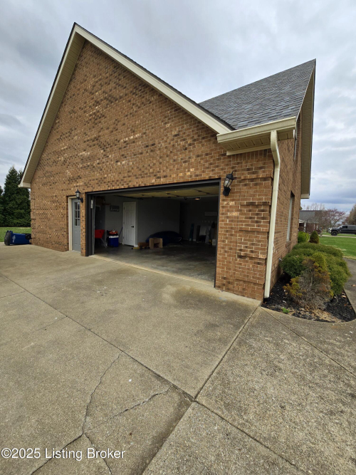 Listing Image 42