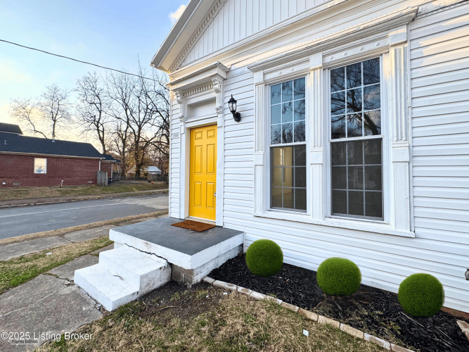Listing Image 17