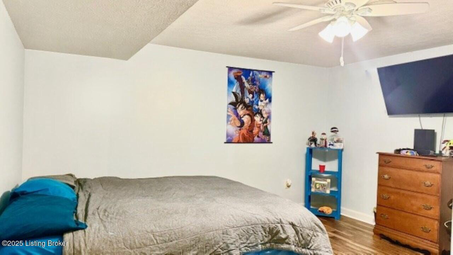 Listing Image 38