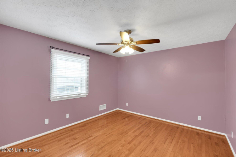 Listing Image 50