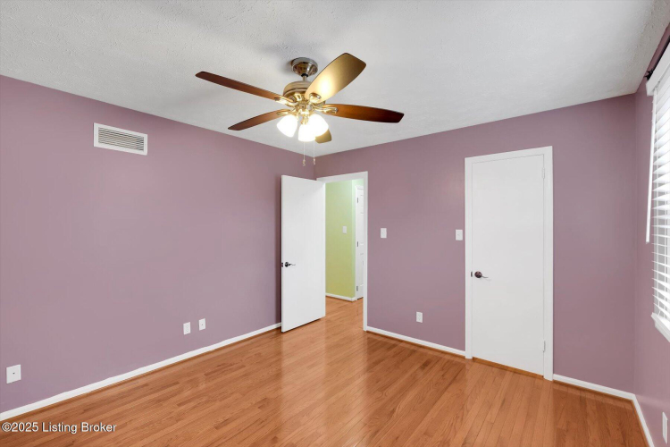 Listing Image 52