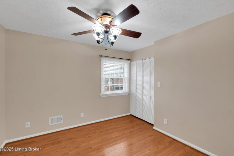 Listing Image 58