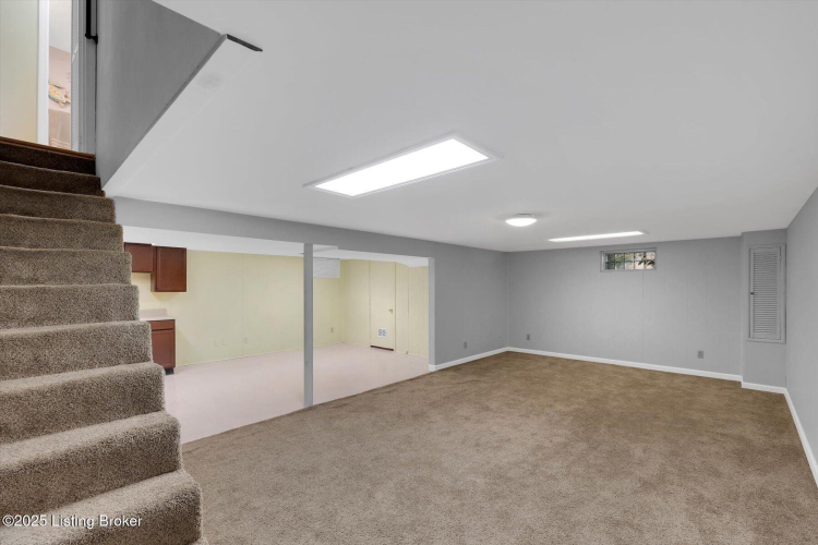 Listing Image 64