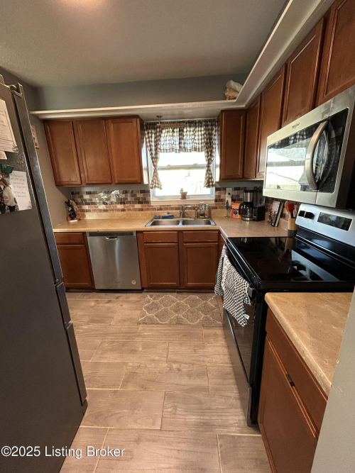 Listing Image 15