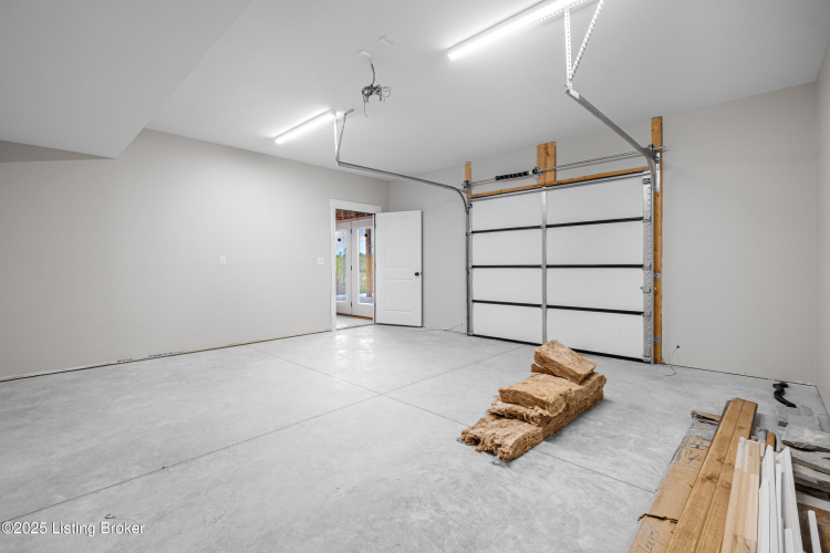 Listing Image 47