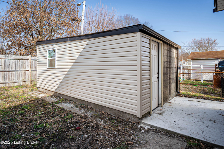 Listing Image 16