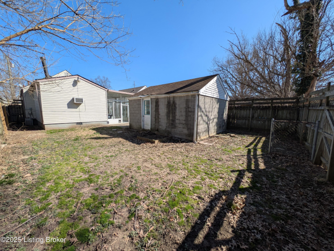 Listing Image 9
