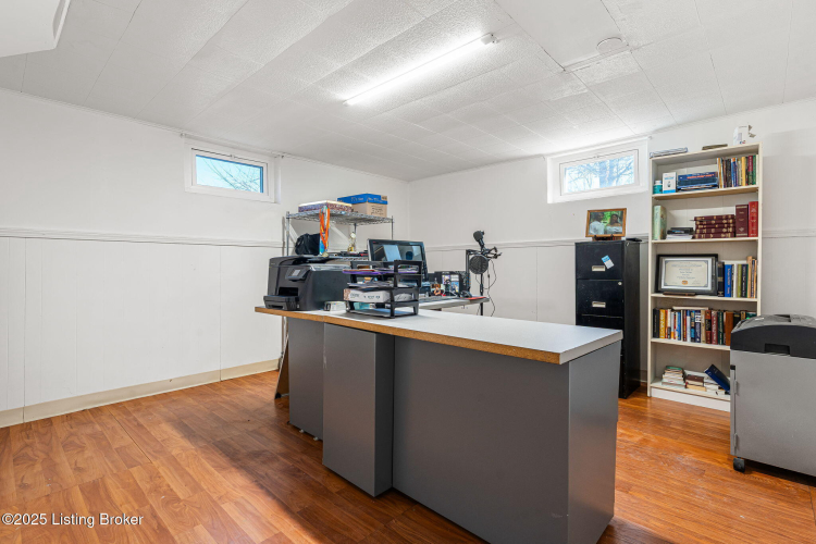 Listing Image 26