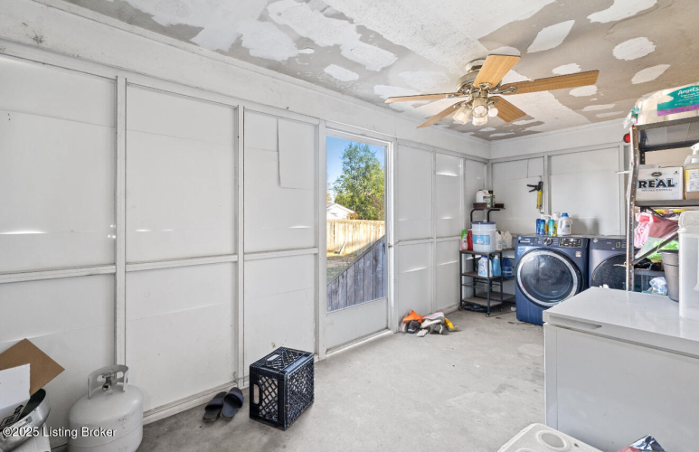 Listing Image 8