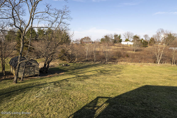 Listing Image 16