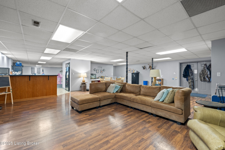 Listing Image 31