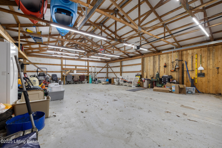 Listing Image 40