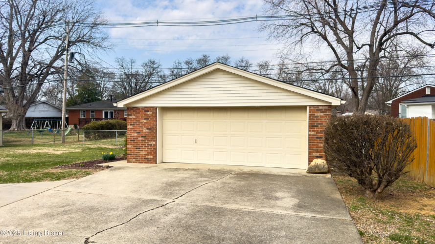Listing Image 41