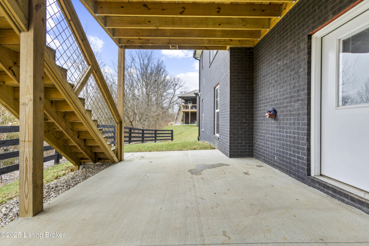 Listing Image 29