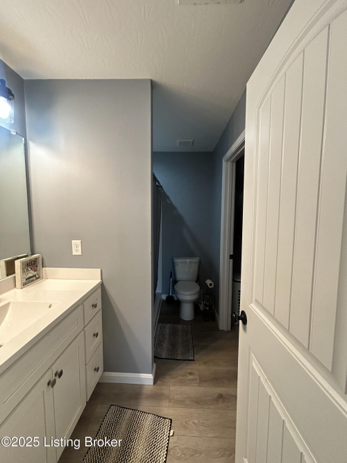 Listing Image 17