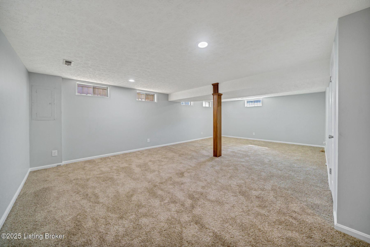 Listing Image 46