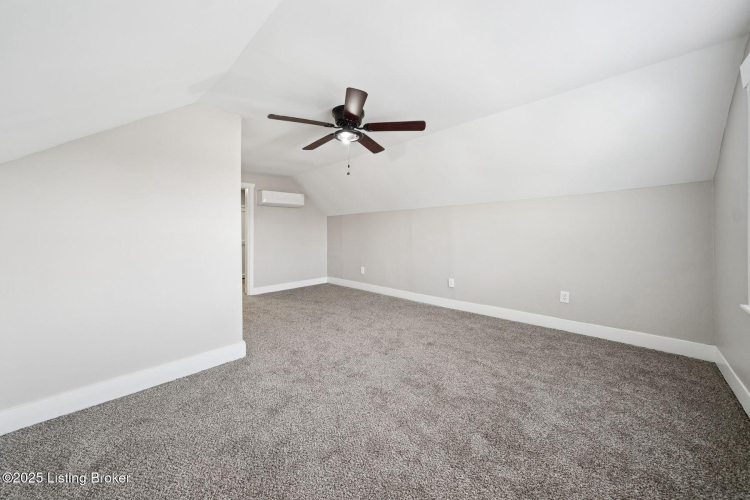 Listing Image 28