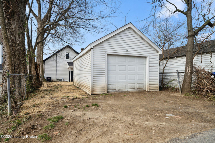 Listing Image 41