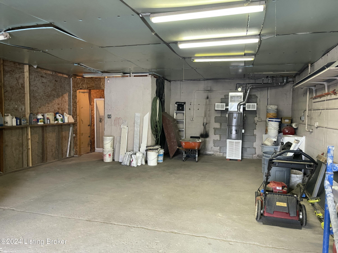 Listing Image 17
