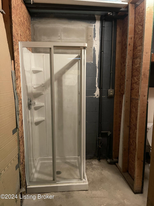 Listing Image 18