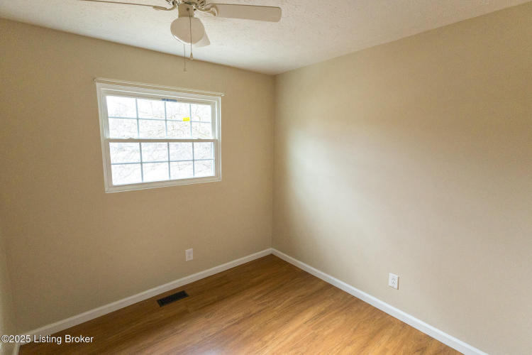 Listing Image 24