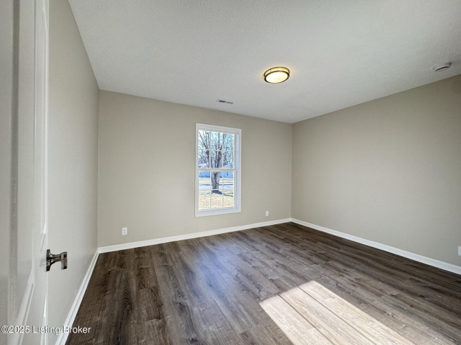 Listing Image 51