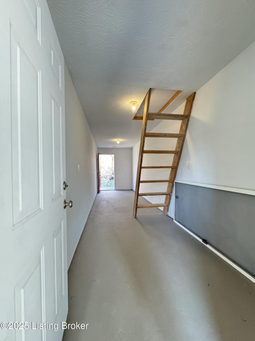 Listing Image 61