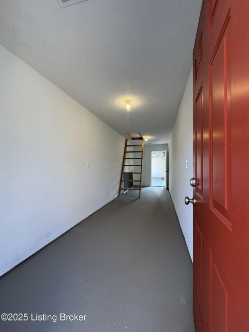 Listing Image 62