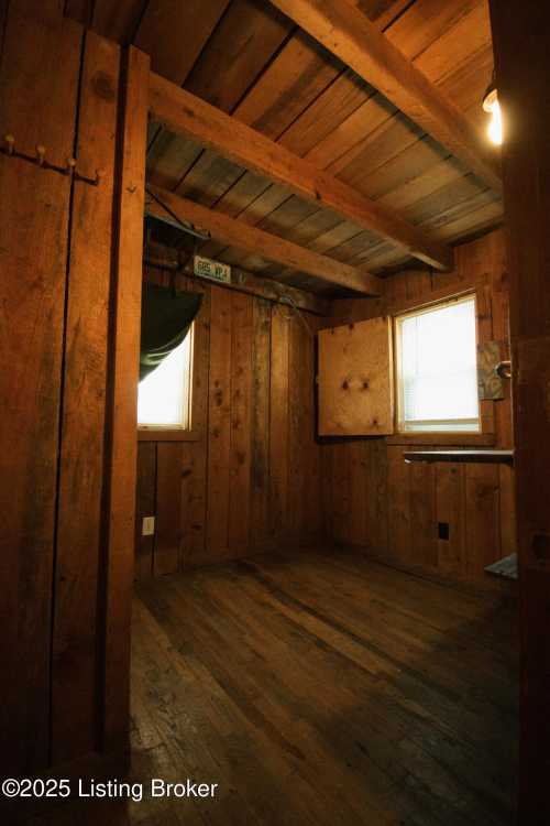 Listing Image 53