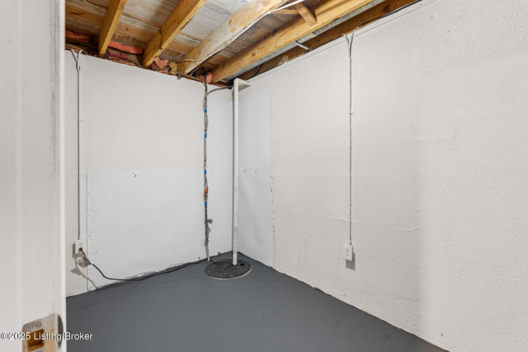 Listing Image 28
