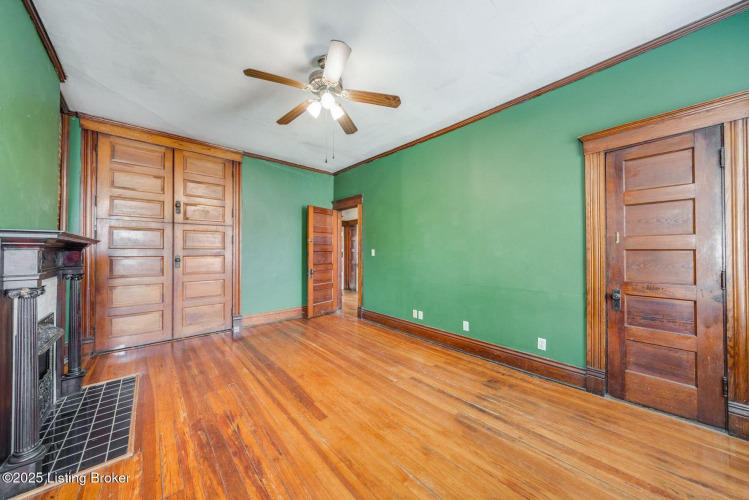 Listing Image 59