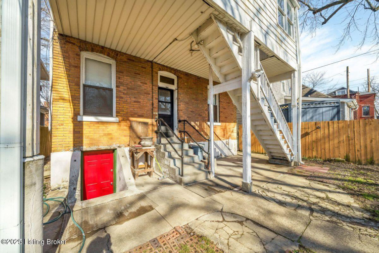 Listing Image 79