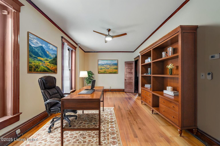 Listing Image 10