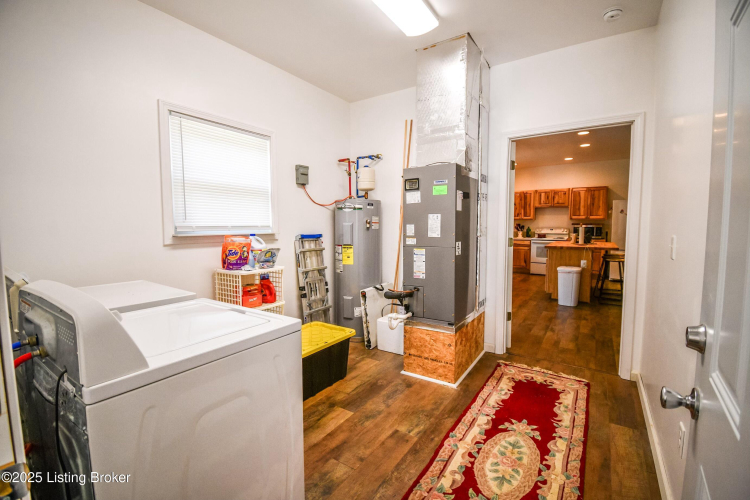 Listing Image 17