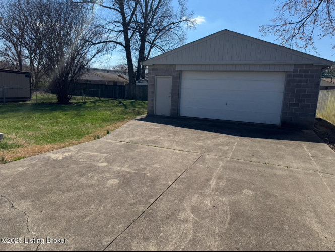 Listing Image 18