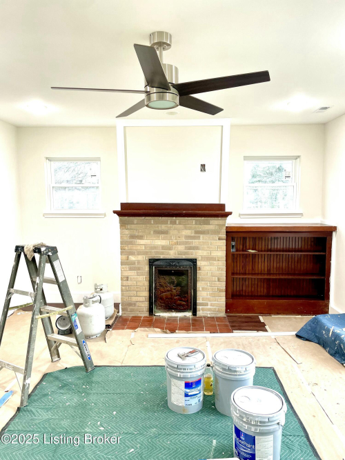 Listing Image 8
