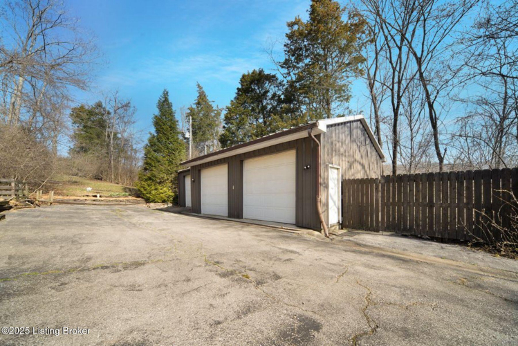 Listing Image 51
