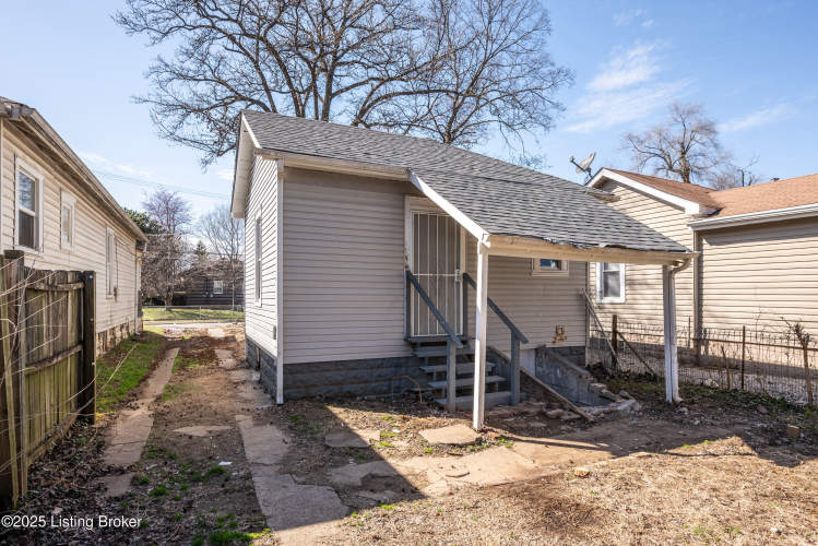 Listing Image 13