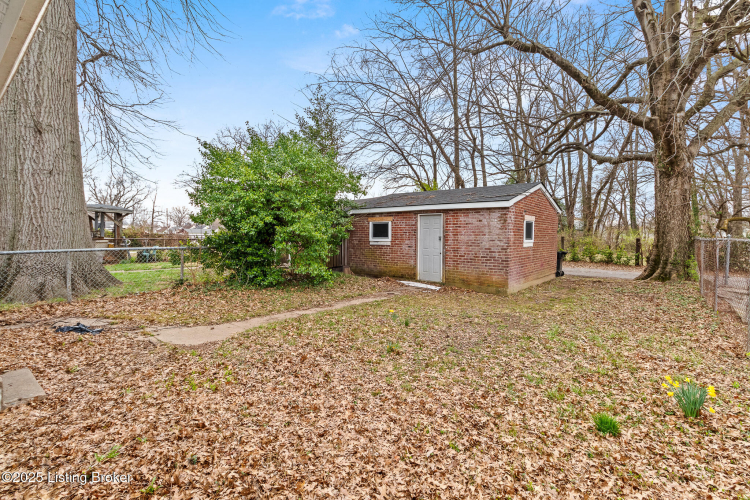 Listing Image 17
