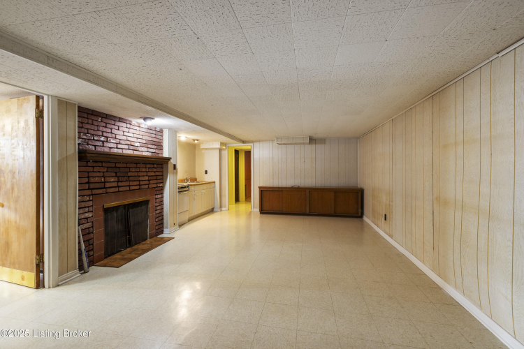 Listing Image 26