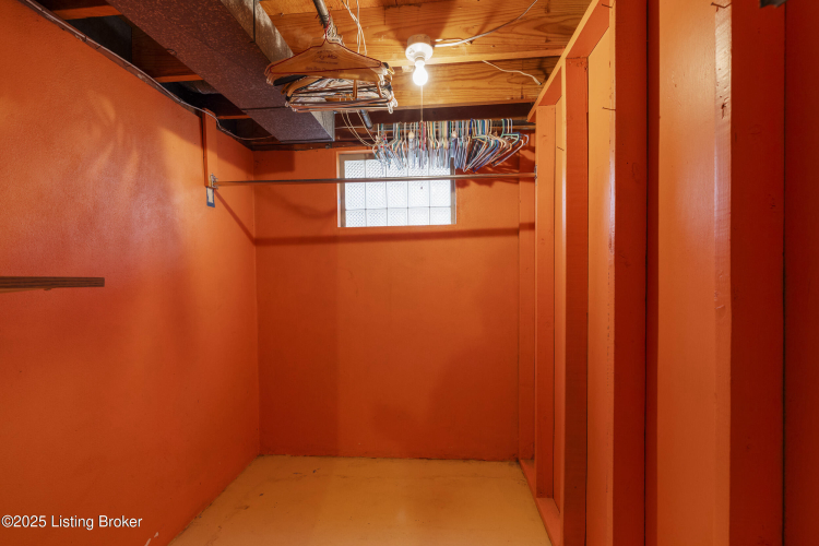 Listing Image 33
