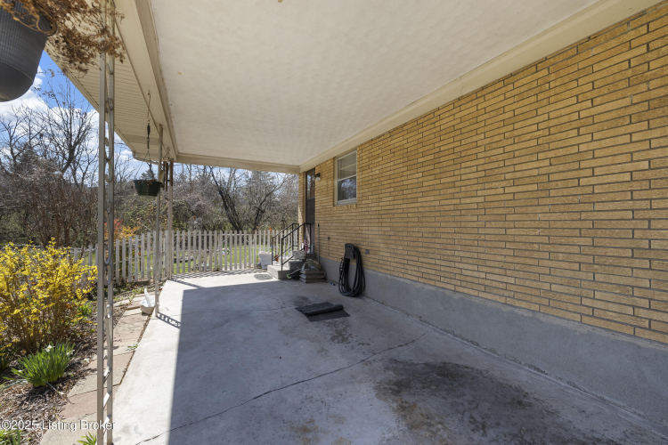 Listing Image 42