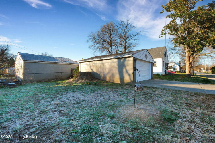Listing Image 38