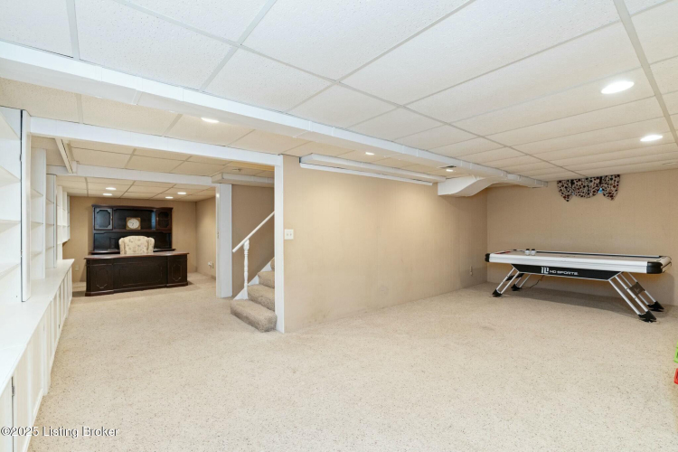 Listing Image 37